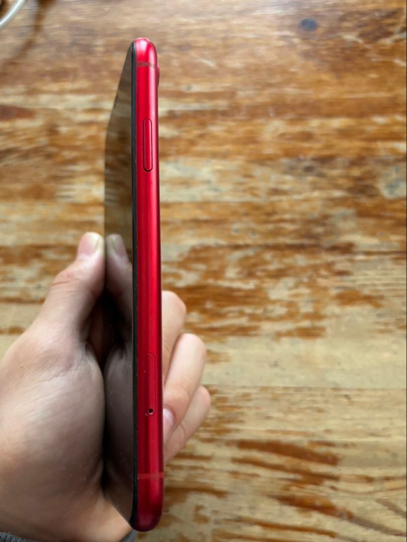 iPhoneXR レッド本体