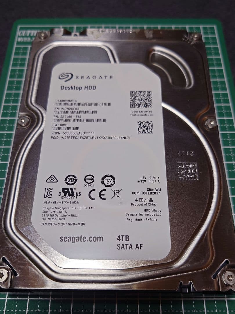 SEAGATE 内蔵型ハードディスク 4TB × 3台