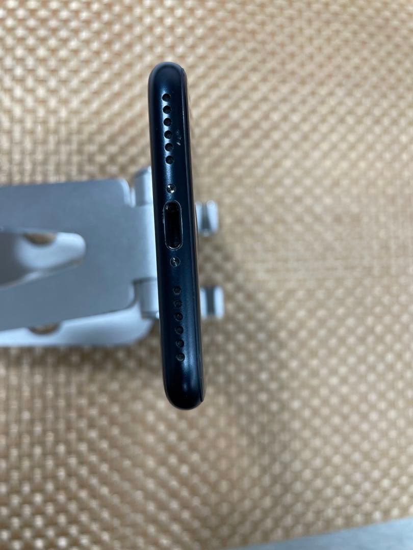 iPhone SE 第3世代128 GB ミッドナイトSIMフリー【5445】