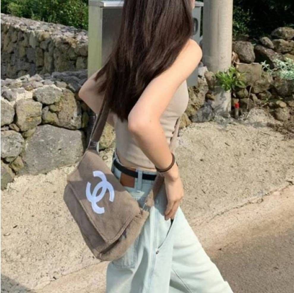 ゆいなショルダーバッグ ホワイト ノベルティ