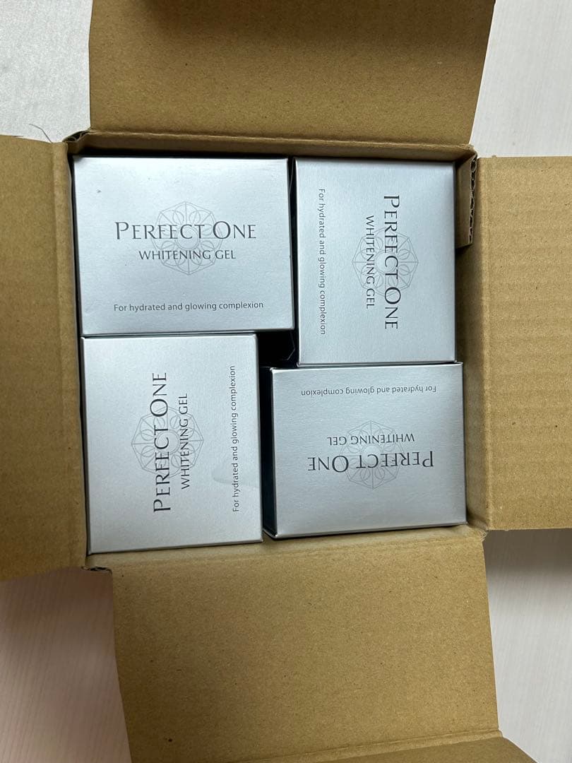 【新品未開封】Perfect One Whitening Gel 75g✖️4個