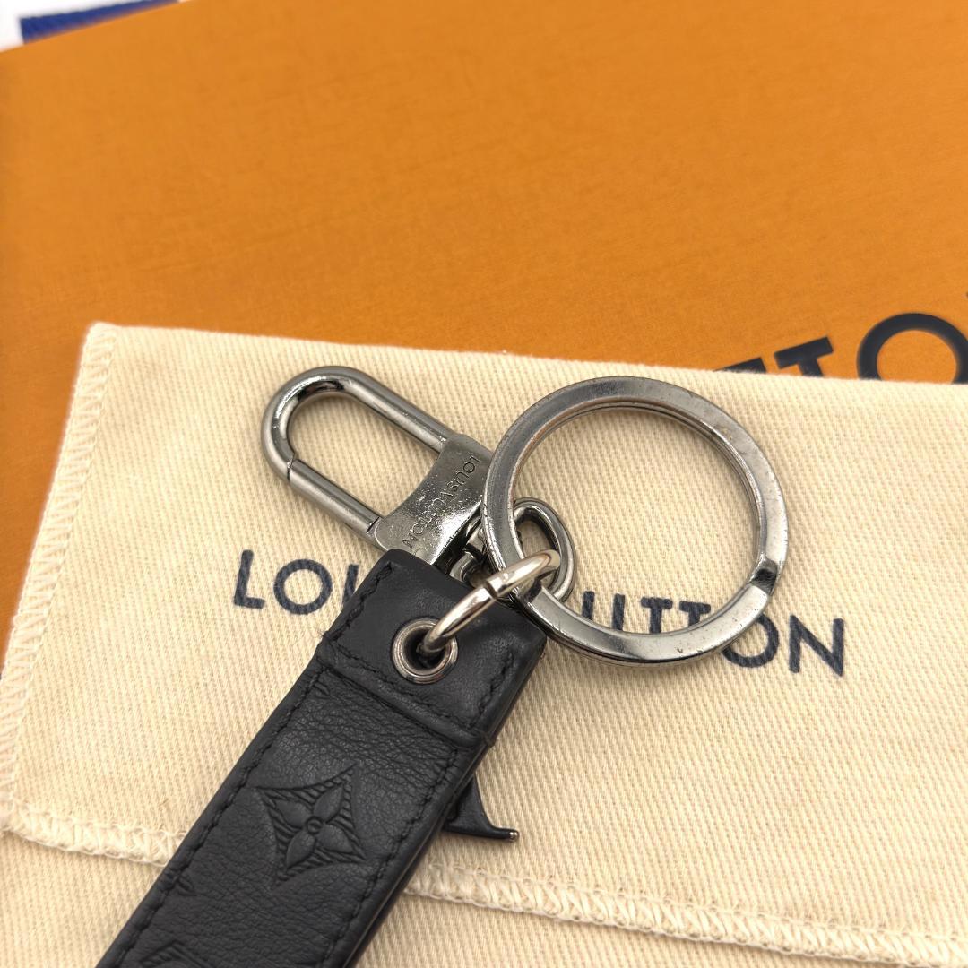 【良品】ルイヴィトン ポルトクレ ドラゴンヌ モノグラム シャドウ チャーム 黒