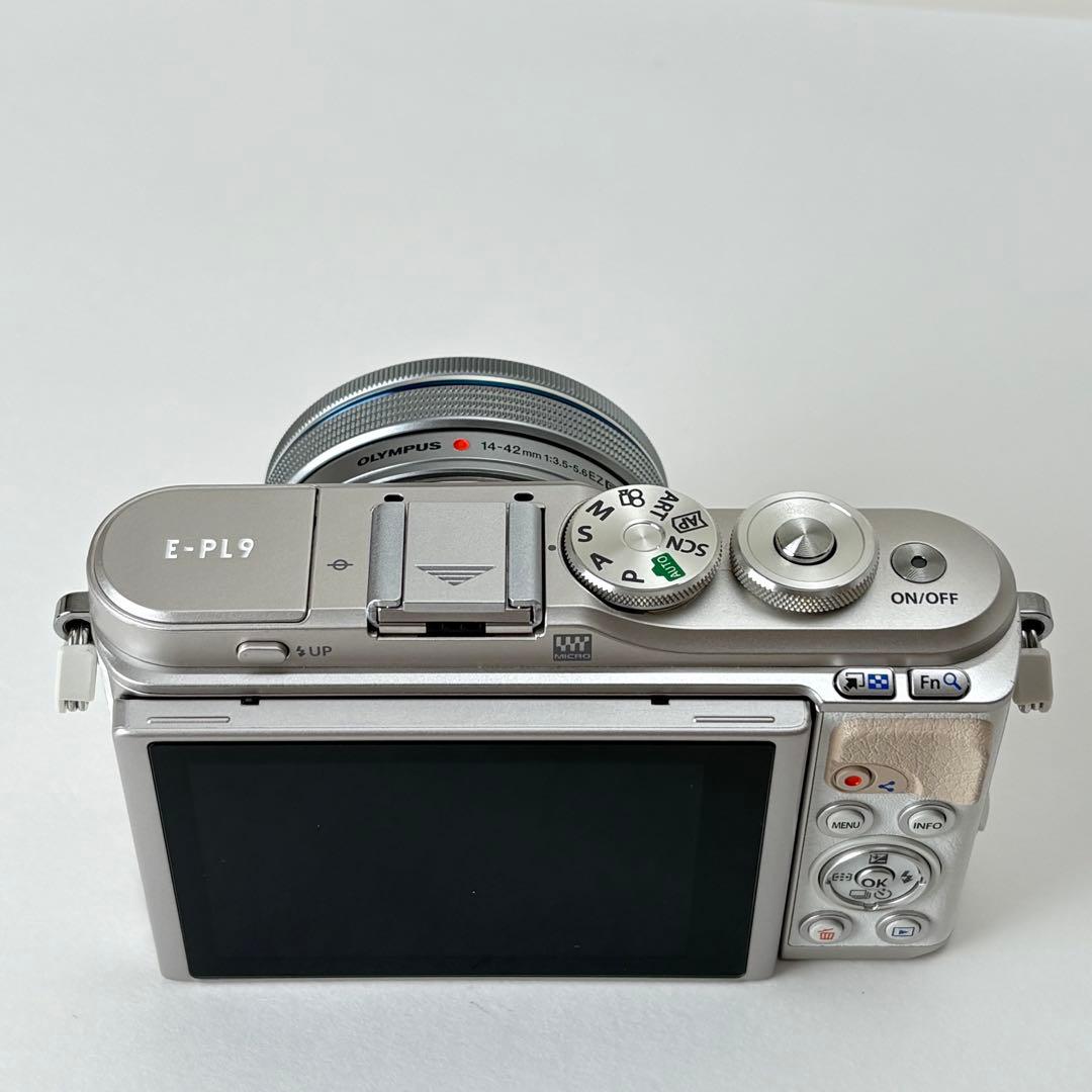 OLYMPUS PEN E-PL9ミラーレス一眼カメラ 本体レンズ Wi-Fi