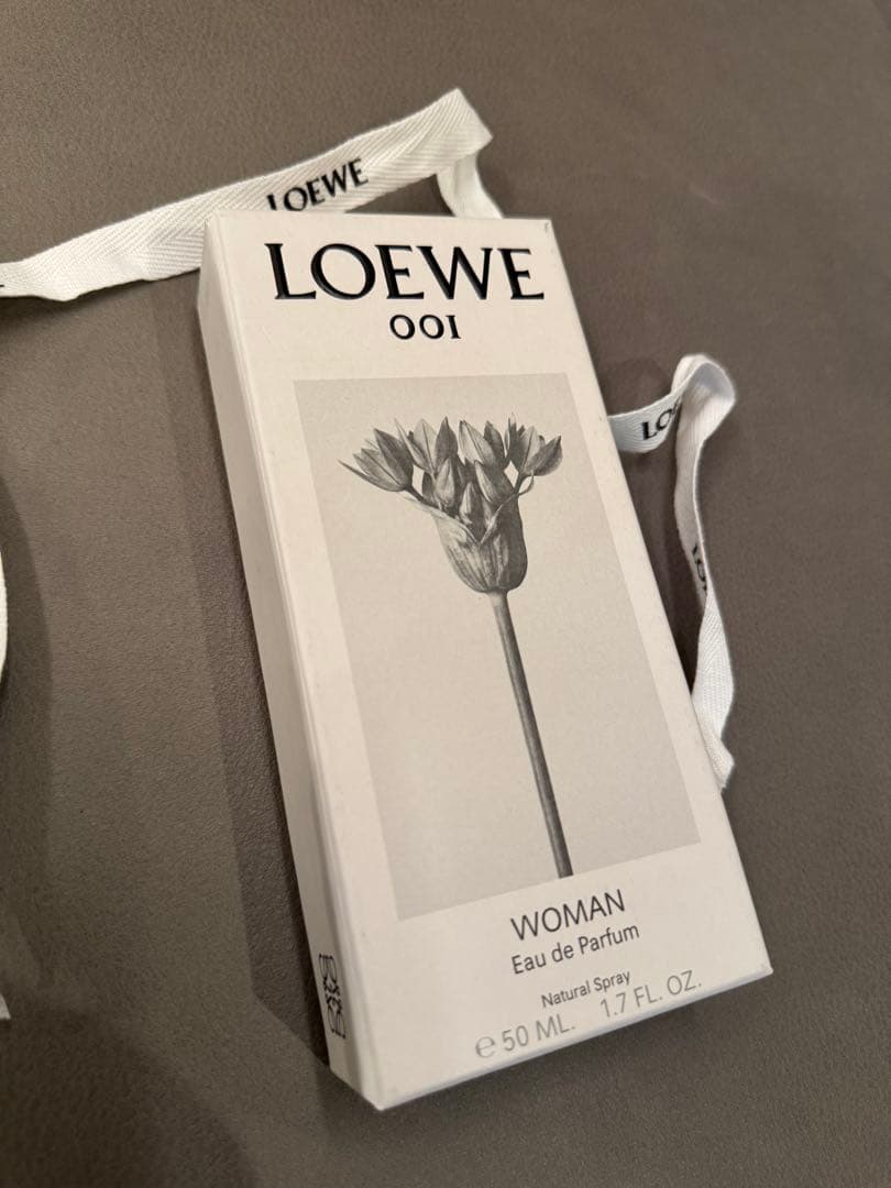【美品】LOEWE 香水　001