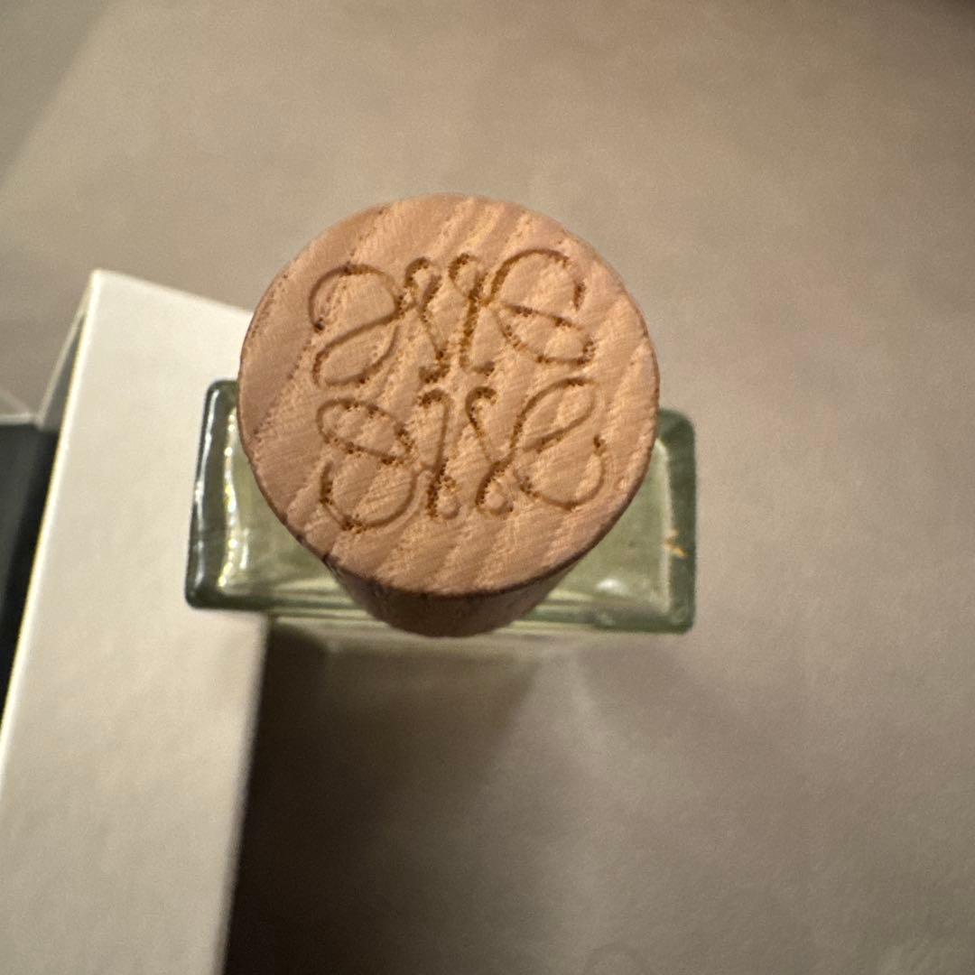 【美品】LOEWE 香水　001