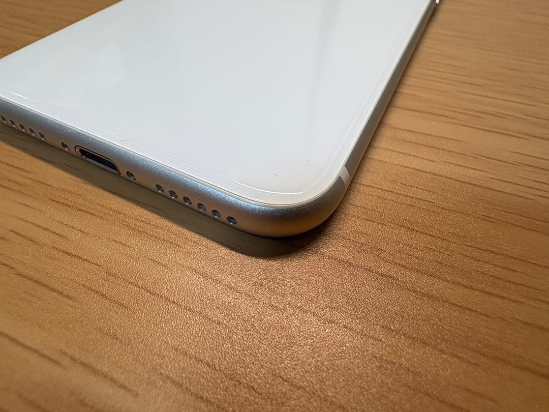 iPhone SE 第3世代 (SE3) 64GB ホワイト