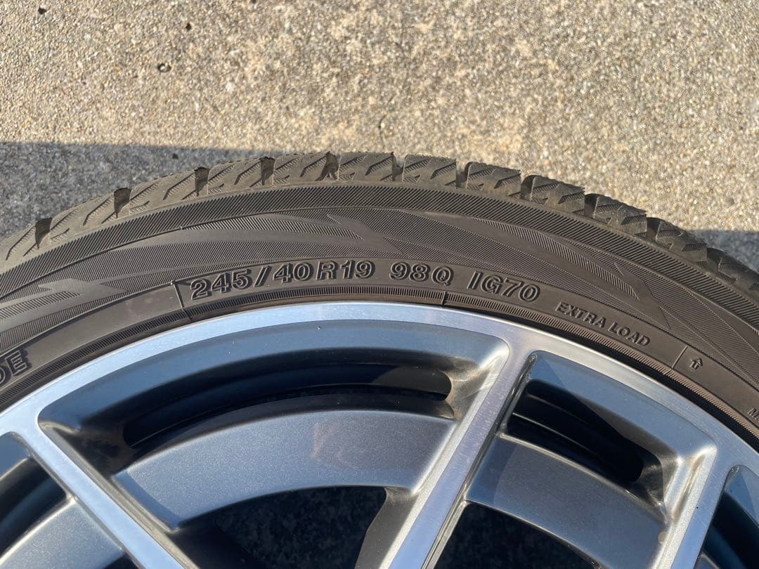 メルセデスベンツ・AMG ・E220d・スタッドレスタイヤ・発送たのメル便にて！