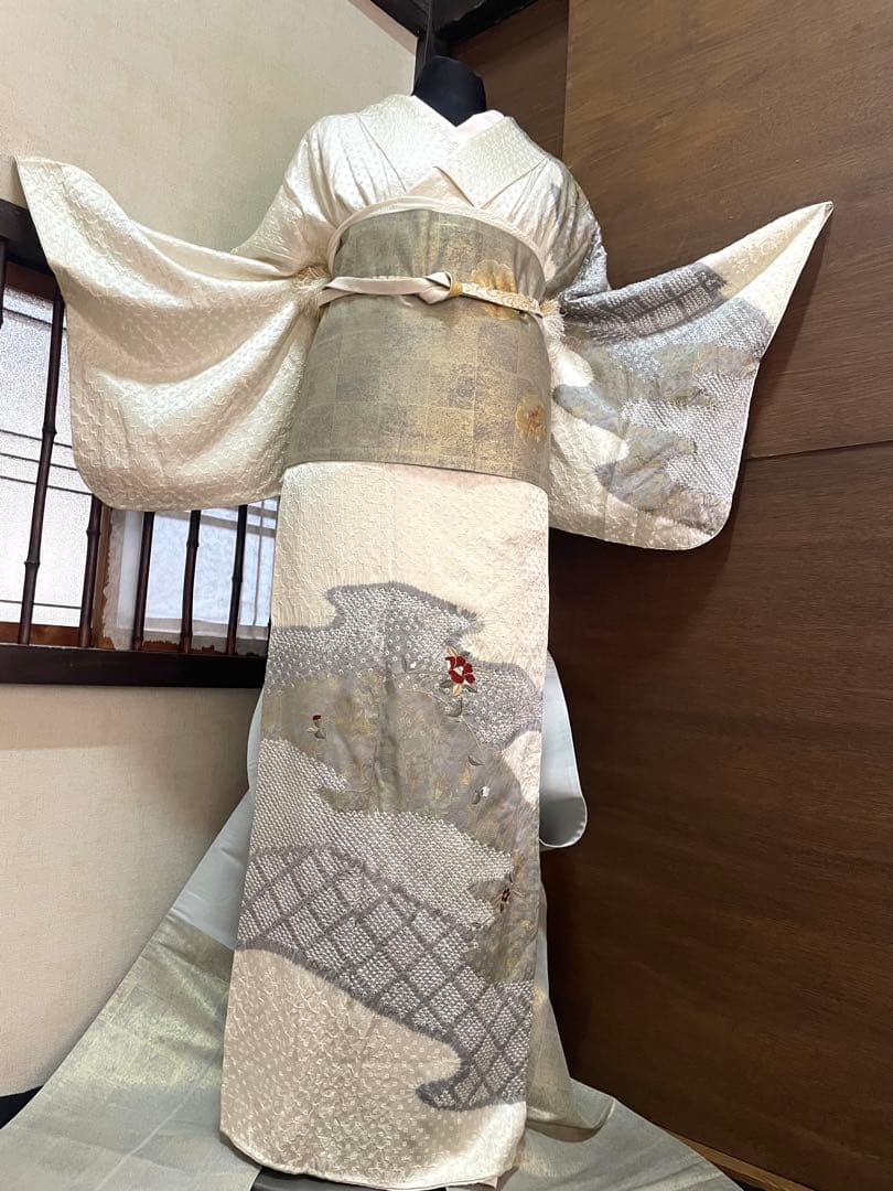 訪問着フルセット5点サイズM〜Ｌ　総絞り金駒刺繍　刺繍雪輪草花文金銀彩引箔正絹