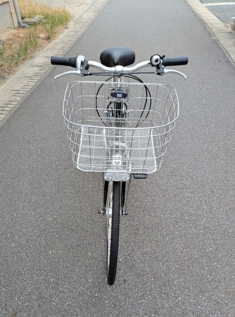 シティタイプ27インチ自転車ベルト式オートライト付ブラック美品、取説、カギ2本付