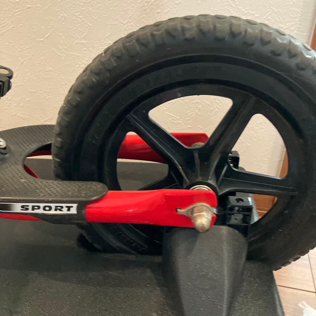 STRIDER スポーツ　12インチ 赤　ロッキングベース付き（一部部品無し）