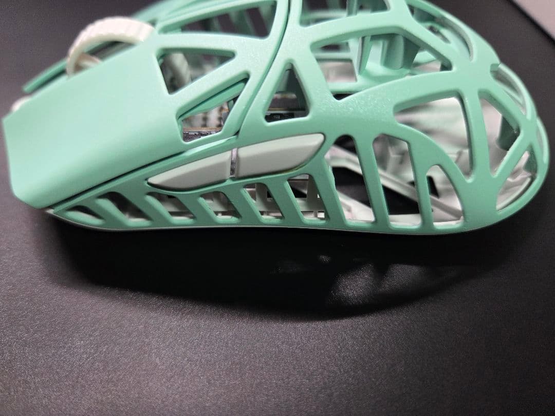 WLMOUSE Beast X Mini　ゲーミングマウス