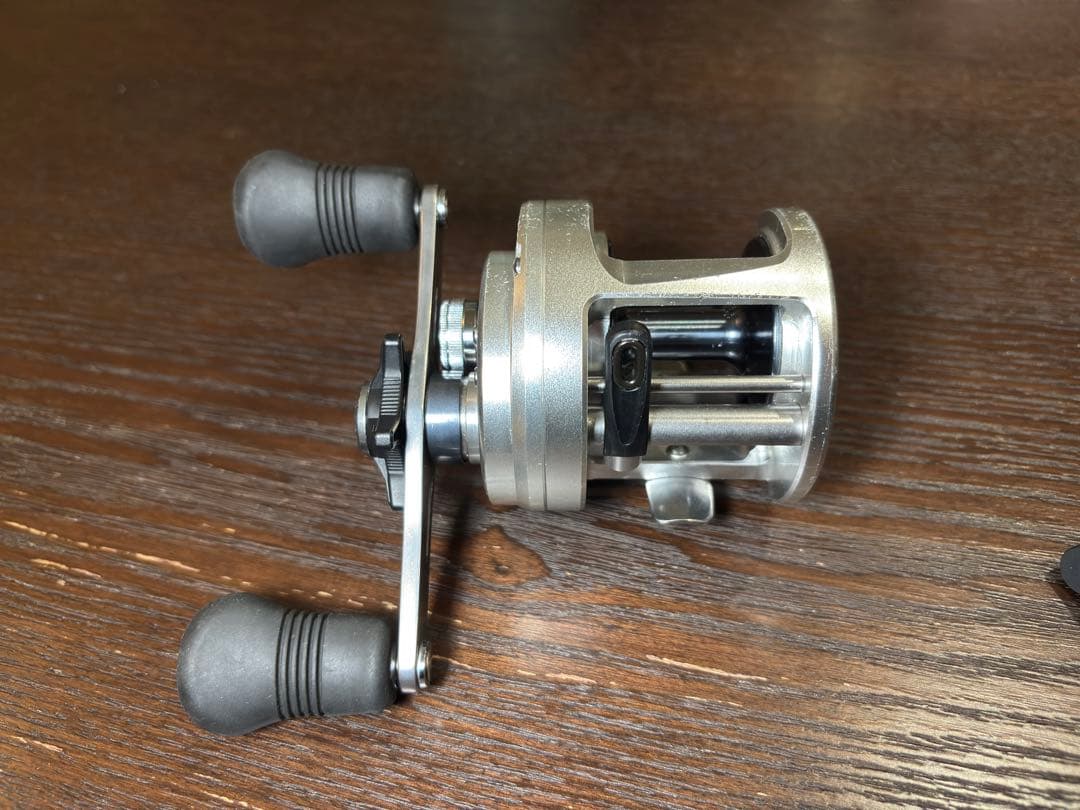 シマノ　13カルカッタ　400【ヘッジホッグスタジオベアリングチューン】