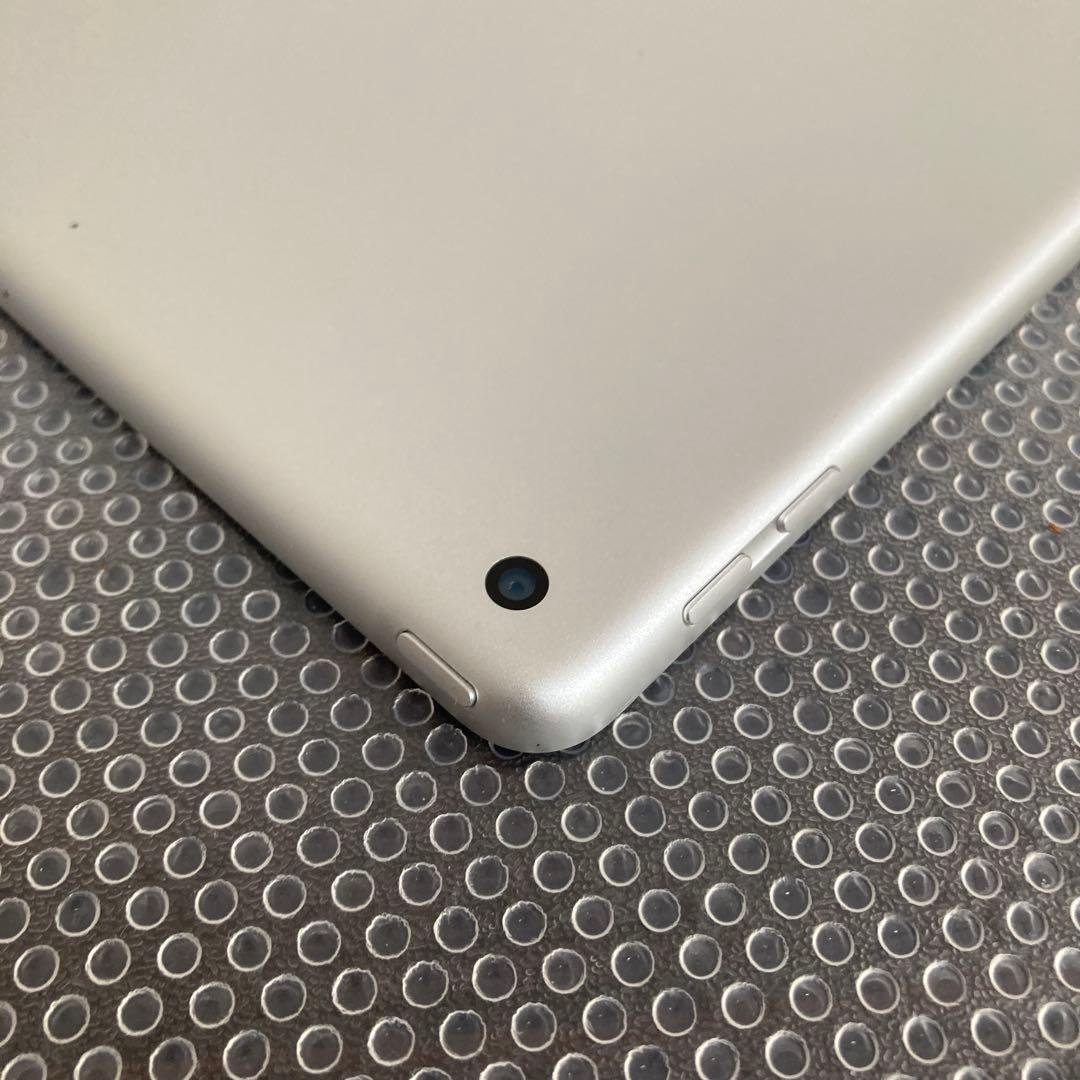 838【早い者勝ち】電池ほぼ新品☆iPad6第6世代 32GB WIFIモデル☆