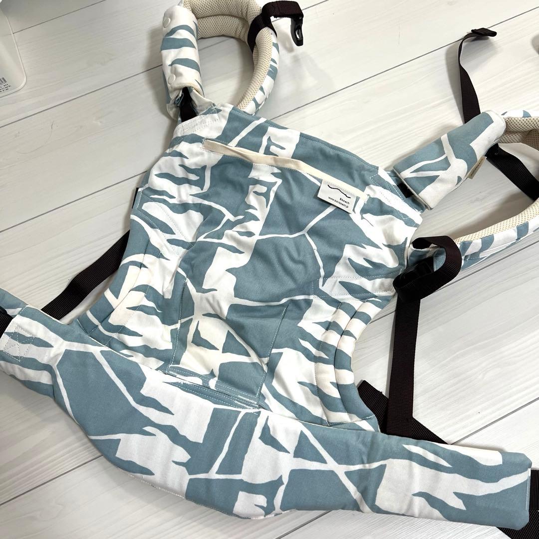 Sun &Beach 抱っこ紐　収納カバー　よだれパット　説明書付き