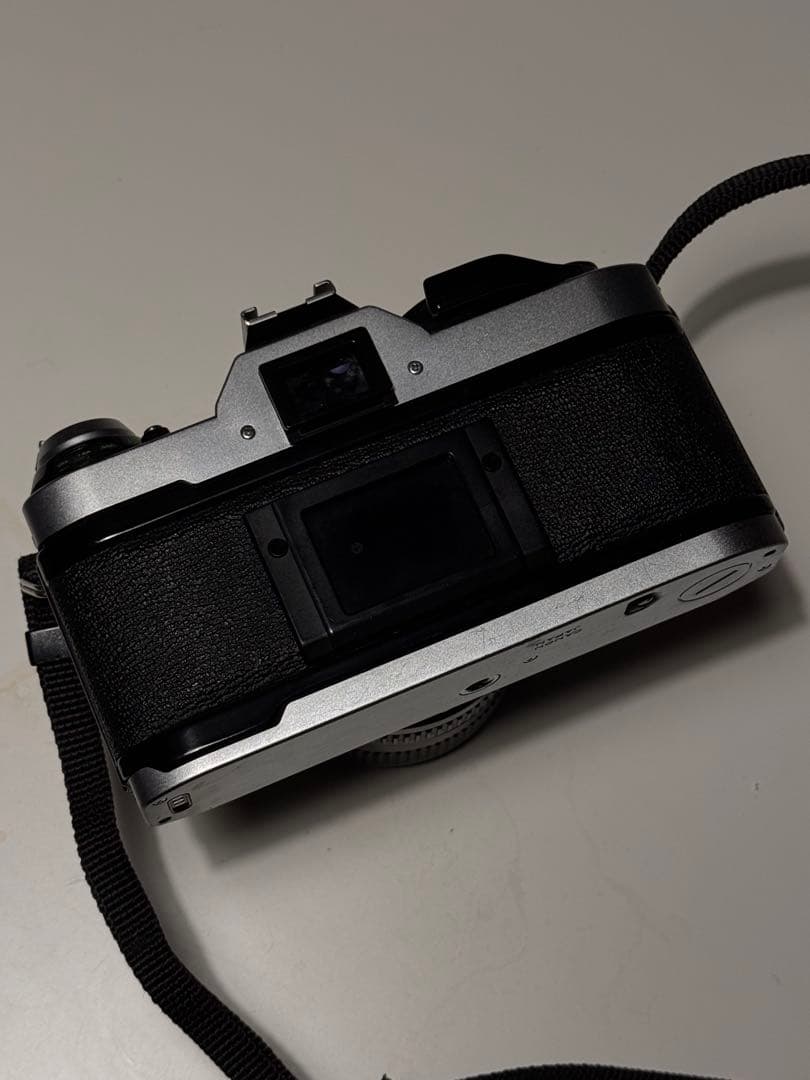 (ジャンク品)のCanon AE-1 Program 28 mmレンズ付き