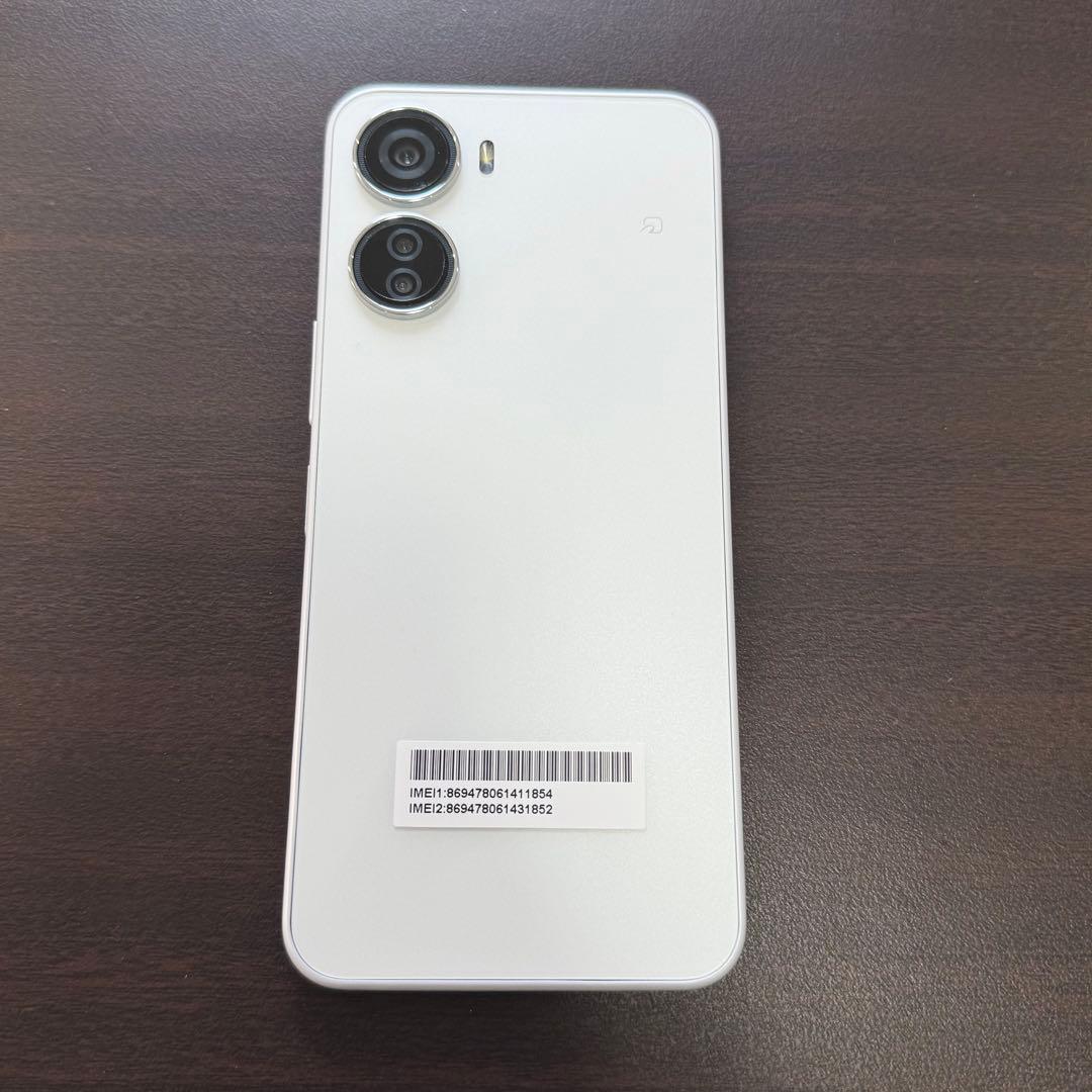 ワイモバイル Libero 5G IV A302ZT ホワイト