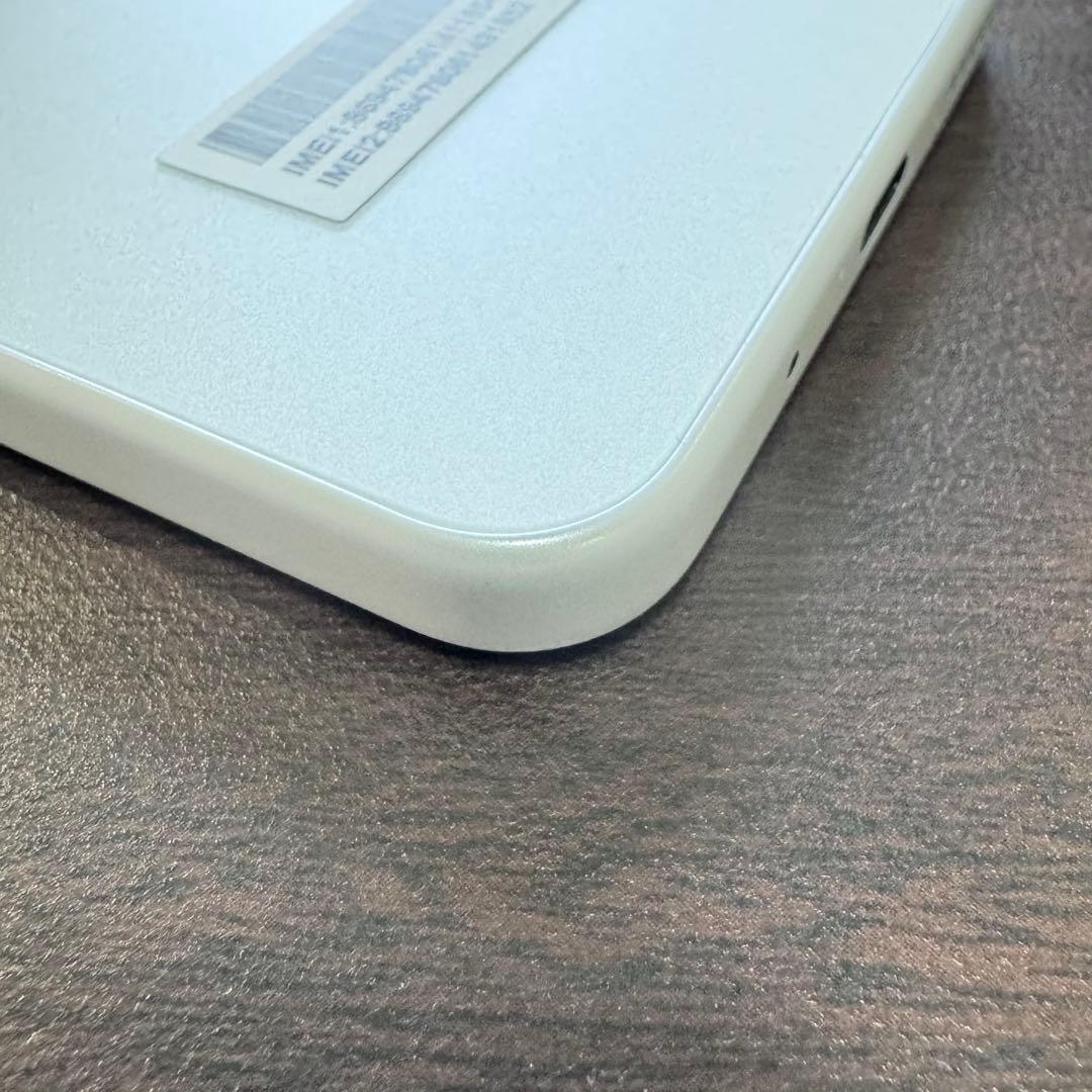 ワイモバイル Libero 5G IV A302ZT ホワイト