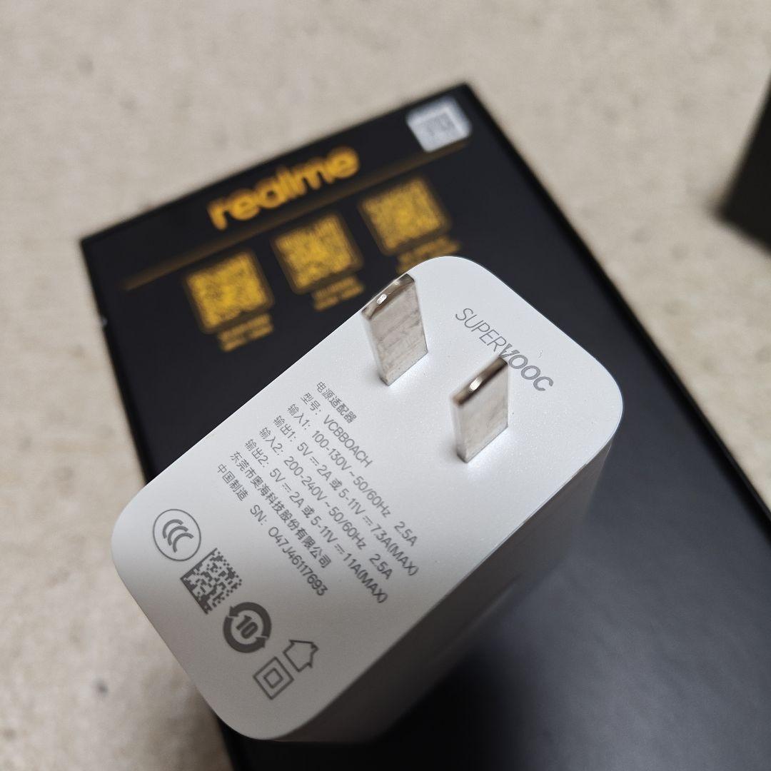 Realme GT6 中国版 12/256 Snapdragon 8 Gen 3