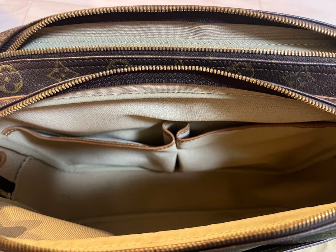 バッグ LOUIS VUITTON