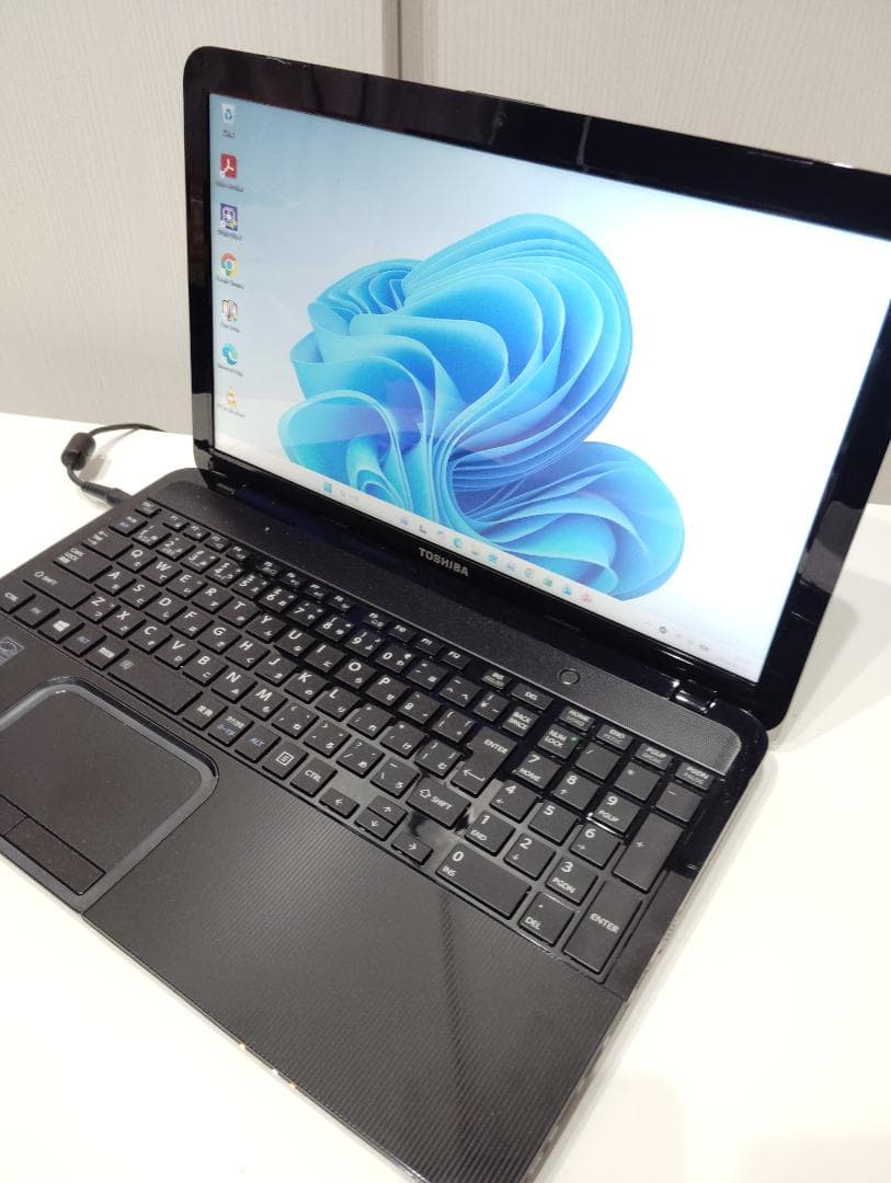 東芝 T552 Win11 i7 8GB SSD500 office2021
