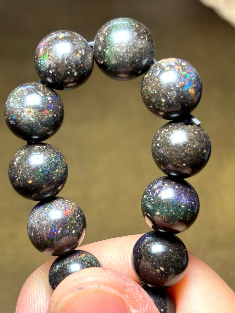 高品質！！　ブラックマトリックスオパールブレス約10.5㎜（新品）虹色遊色キラ2