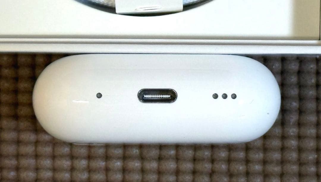 AirPods Pro2 本体 ​​​​MagSafe充電ケース（USB-C）