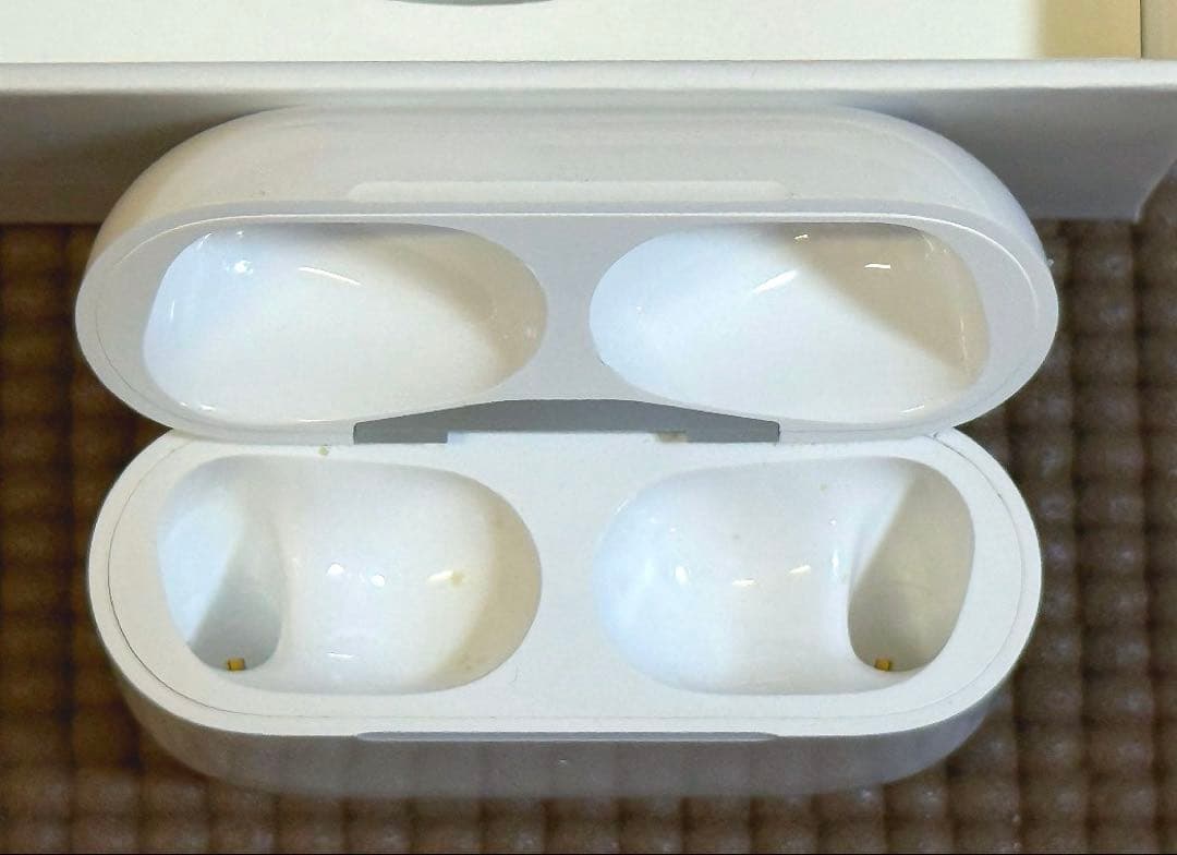 AirPods Pro2 本体 ​​​​MagSafe充電ケース（USB-C）