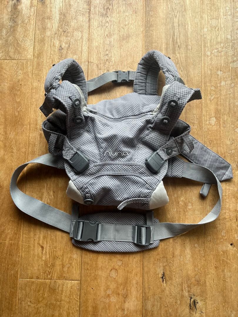 NUNA 抱っこ紐 グレー メッシュ