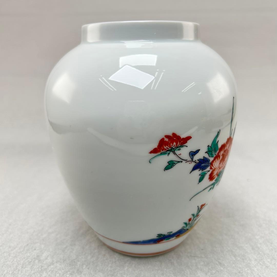 柿右衛門 赤絵の伝統　名窯　人間国宝　十三代酒井田柿右衛門作　錦牡丹鳥文　花瓶