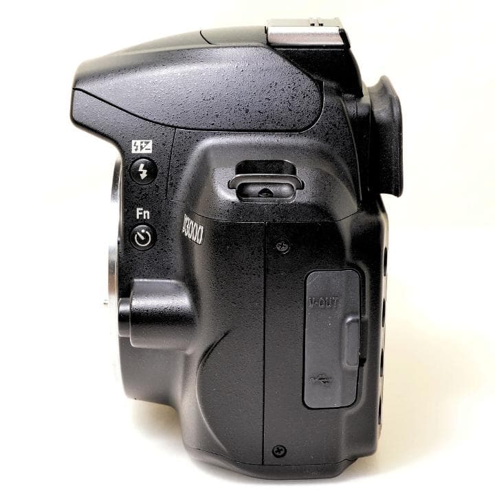 ♡Nikon D3000♡初心者安心♡スマホに転送♡付属品多数♡最初の一眼レフ♡