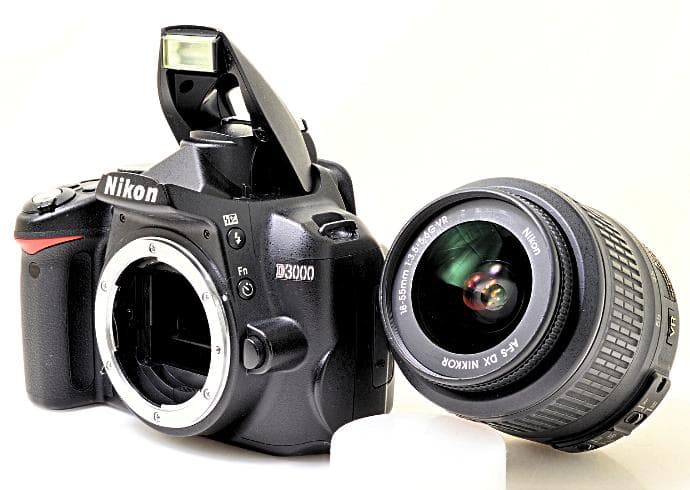 ♡Nikon D3000♡初心者安心♡スマホに転送♡付属品多数♡最初の一眼レフ♡
