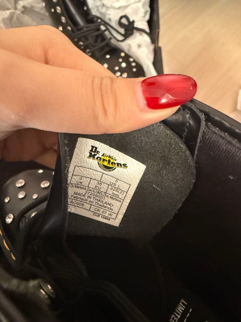 ドクターマーチン×スワロフスキー Dr.Martensブーツ限定品