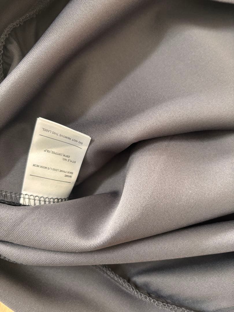 ラフロッグ　バックフレームロゴモックネックシャツ　グレー　新品