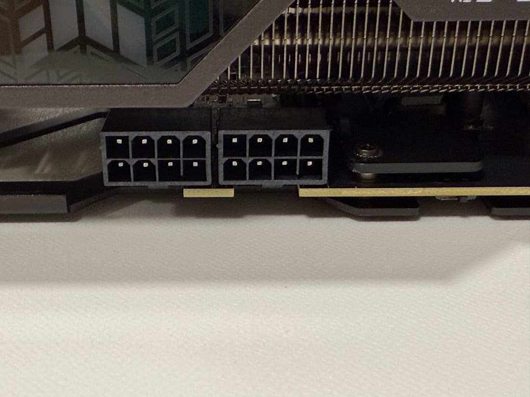 【美品】ASUS TUF Gaming GeForce RTX 3070 OC版