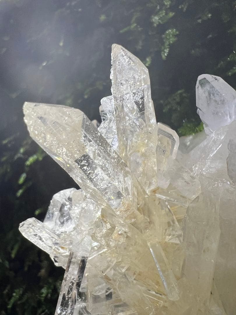 龍脈の精髄 水晶クラスター 「光を宿す透明なる守護」 九州産国産水晶宝石質AAA