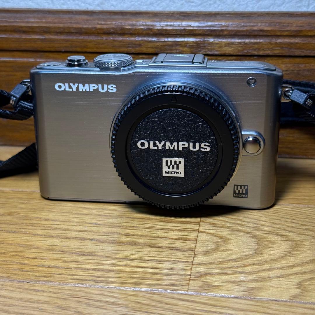 OLYMPUS PEN Lite E-PL3 ストラップ付