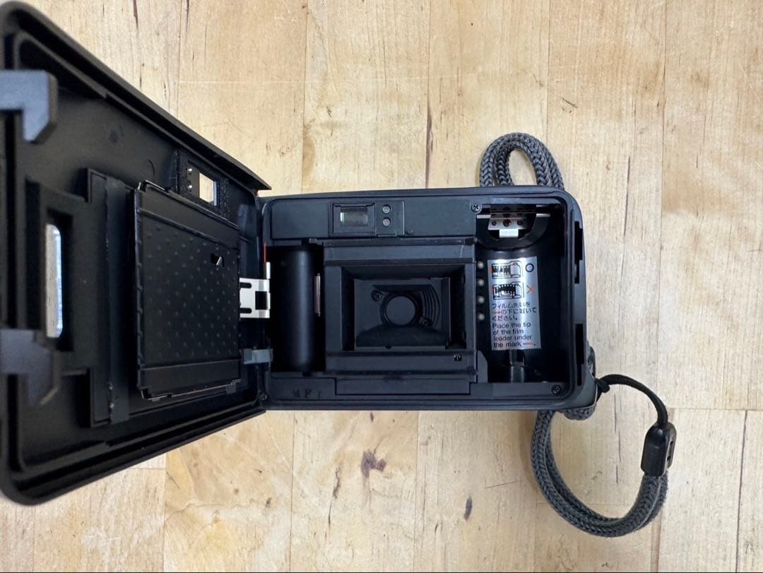 値下 Yashica Slim T コンパクトフィルムカメラ　キョーセラ