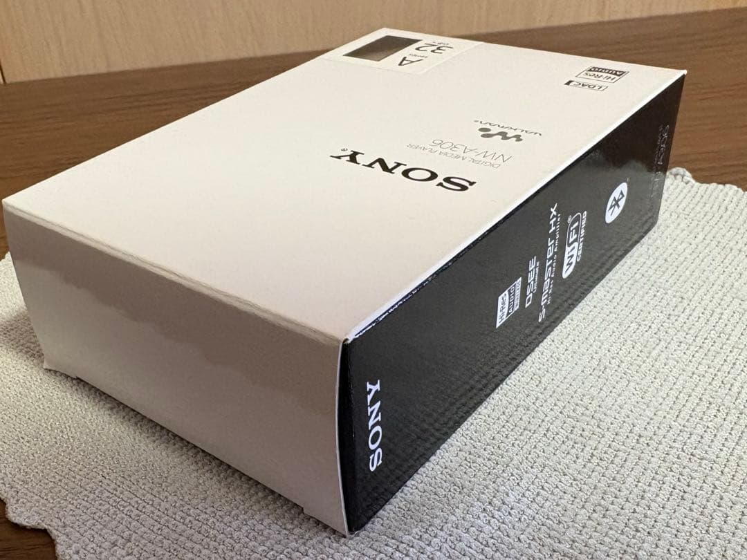 SONY ウォークマン NW-A306 デジタルオーディオプレーヤー　ケース付き