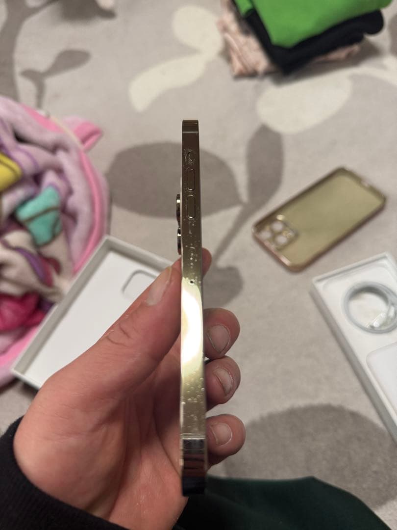 輝*き様 Apple iPhone14PROMAX 128GB GOLD