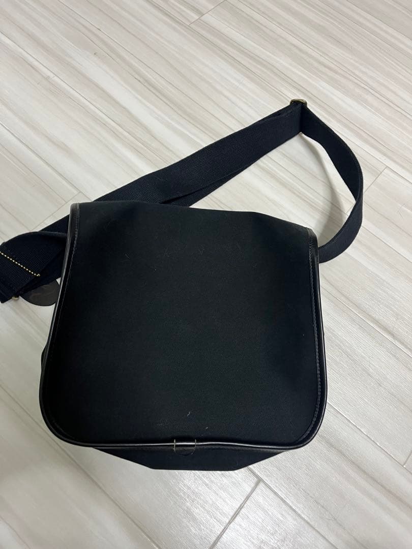 Brady stour 黒　美品