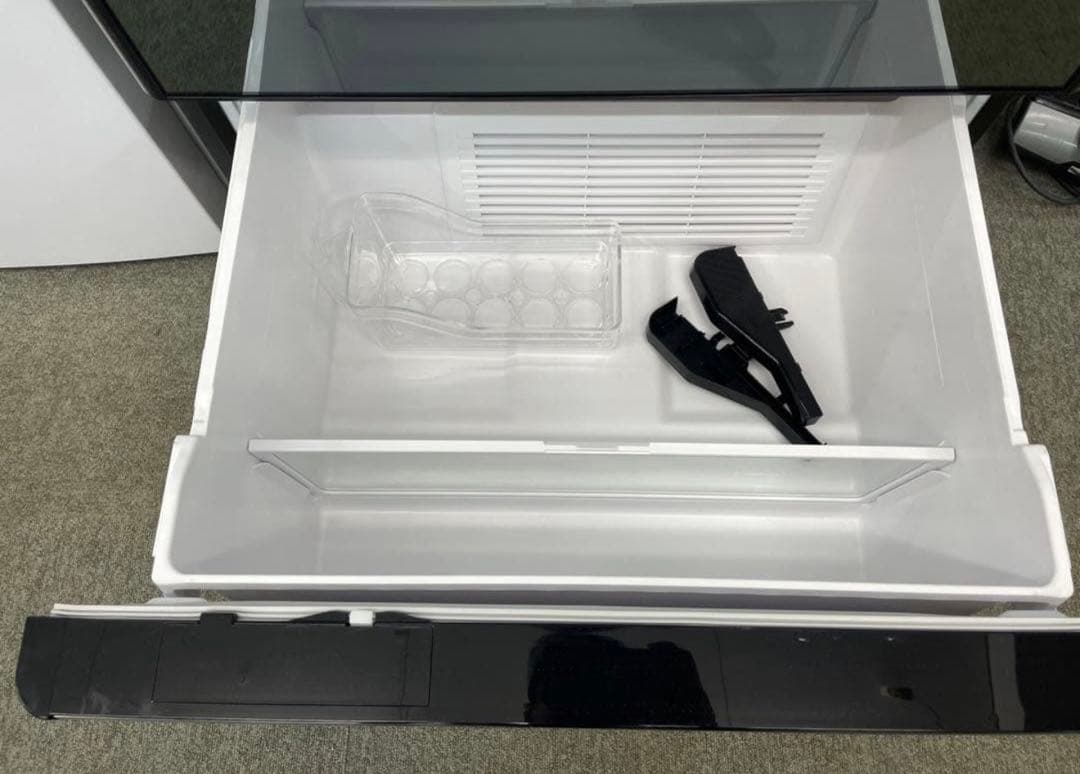 日立 HITACHI R-X5700F 中古美品　6ドア　クリスタルミラー