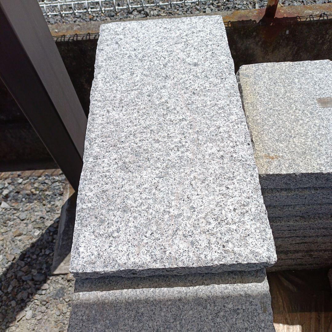 ベトナム産白五面のみぎり敷石 ４０枚入り 30060050ミリ