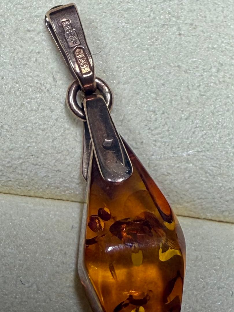 琥珀　アンバー　なは琥珀　583 k14