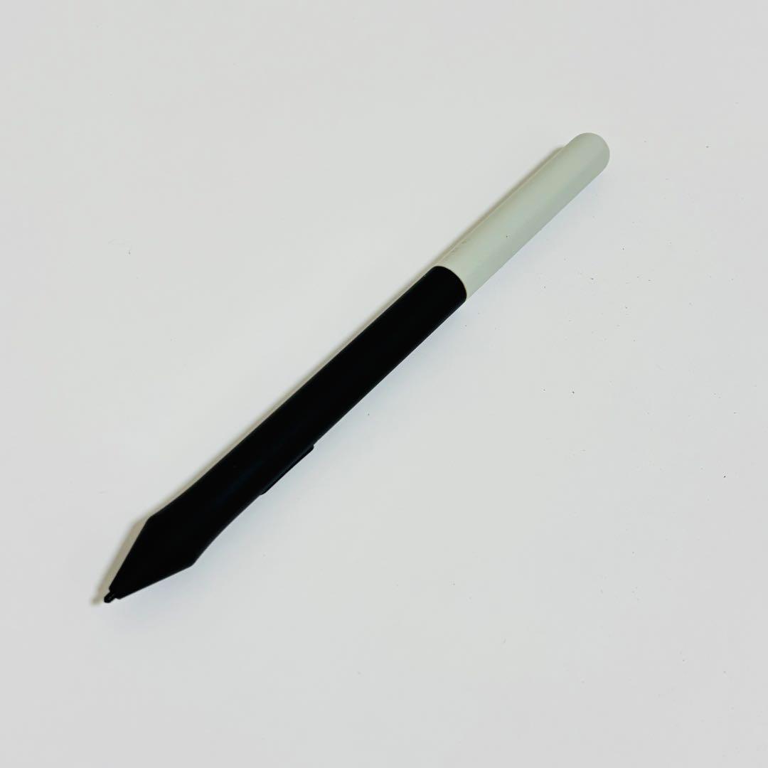 Wacom 液晶ペンタブレット 13.3 本体　wacom one DTC133