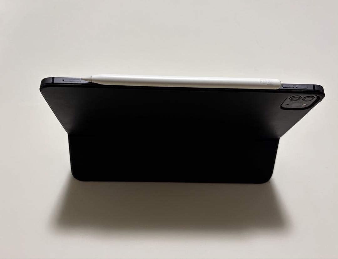 【箱無し　純正Pen・純正キーボード付】iPadPro第2世代11インチ128G