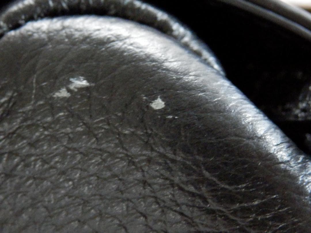 MH393 BEARDSLEY 2way レザーボディバッグ ブラック