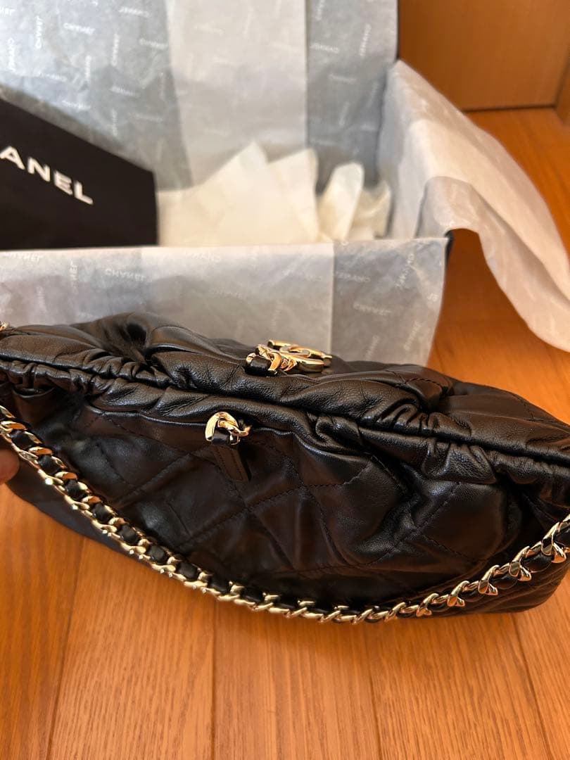 CHANEL ブラック チェーンショルダーバッグ