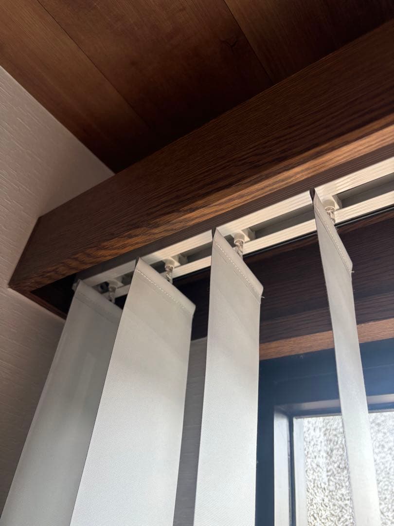 ホワイト 縦型ブラインド