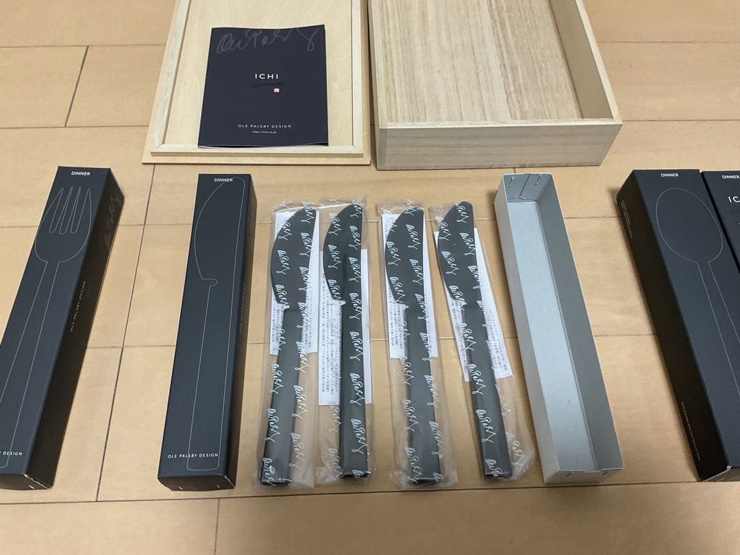 新品未使用 ICHI カトラリーセット(ブラックチタンコーティング ）