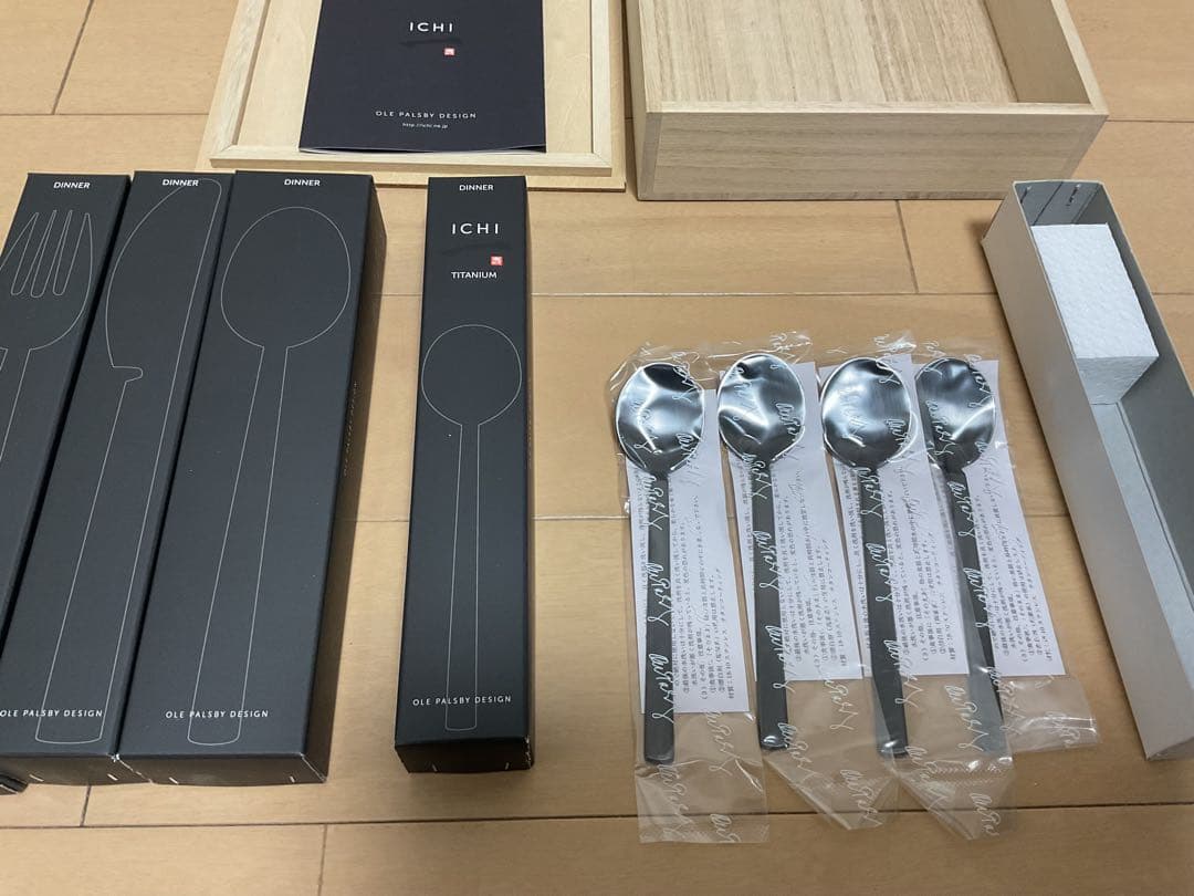新品未使用 ICHI カトラリーセット(ブラックチタンコーティング ）